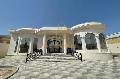 Villa - 4 Bedrooms - 5 Bathrooms for sale in Al Dhait South - Al Dhait - Ras Al Khaimah