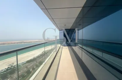 Apartment - 5 Bedrooms - 6 Bathrooms for rent in Wave tower - Corniche Road - Abu Dhabi