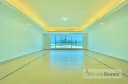 Apartment - 3 Bedrooms - 4 Bathrooms for rent in Al Aryam Tower - Tourist Club Area - Abu Dhabi