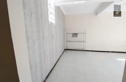 Apartment - 2 Bedrooms - 2 Bathrooms for rent in Al Mowaihat 3 - Al Mowaihat - Ajman