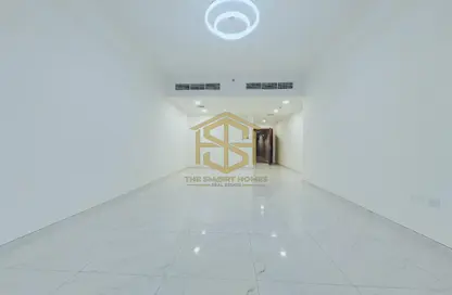 Apartment - 2 Bedrooms - 3 Bathrooms for rent in Titanium Tower - Al Karama - Dubai