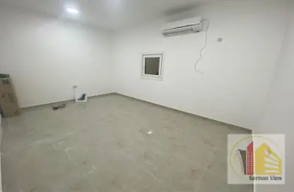 Apartment - 1 Bedroom - 1 Bathroom for rent in Baniyas - Abu Dhabi