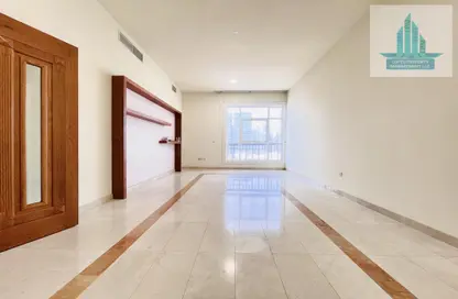 Apartment - 2 Bedrooms - 4 Bathrooms for rent in Al Salam Tower - Tourist Club Area - Abu Dhabi