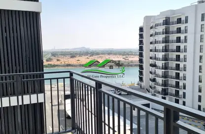 Apartment - 1 Bedroom - 1 Bathroom for rent in Waters Edge - Yas Island - Abu Dhabi