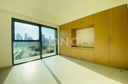 Apartment - 2 Bedrooms - 2 Bathrooms for rent in Burj Royale - Downtown Dubai - Dubai