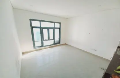 Apartment - 4 Bathrooms for rent in Al Qulaya'ah - Al Sharq - Sharjah