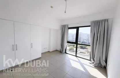 Apartment - 3 Bedrooms - 4 Bathrooms for rent in Zahra Apartments 2B - Zahra Apartments - Town Square - Dubai