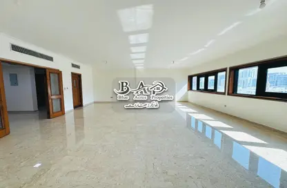 Apartment - 4 Bedrooms - 5 Bathrooms for rent in Hamdan Street - Abu Dhabi