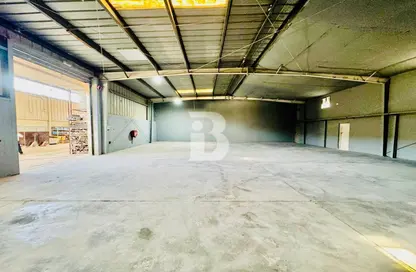 Warehouse - Studio for rent in Dubai Investment Park (DIP) - Dubai