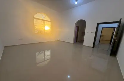 Apartment - 1 Bathroom for rent in Shakhbout City - Abu Dhabi