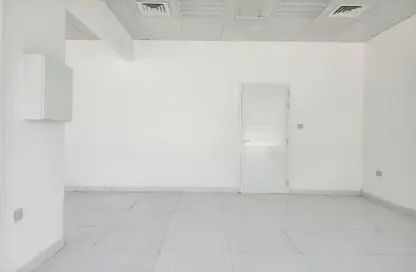 Shop - Studio for rent in Al Salam Street - Abu Dhabi