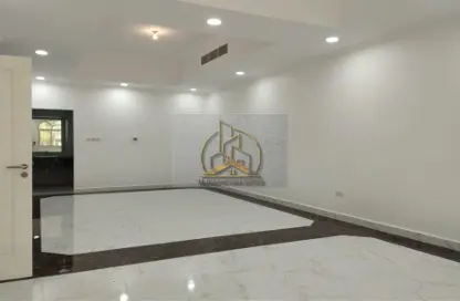 فيلا - 5 غرف نوم - 6 حمامات للايجار في الكرامة - أبوظبي
