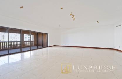 Apartment - 3 Bedrooms - 4 Bathrooms for sale in Golden Mile 4 - Golden Mile - Palm Jumeirah - Dubai