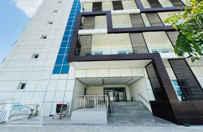 Apartment - Studio - 1 Bathroom for rent in Leonardo Residences - Masdar City - Abu Dhabi