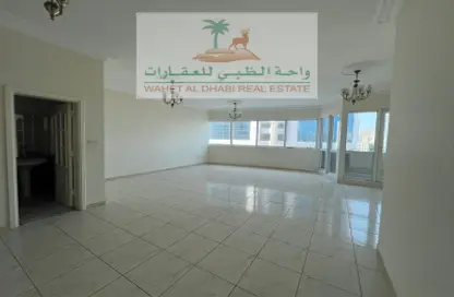 Apartment - 3 Bedrooms - 5 Bathrooms for rent in Al Majaz 3 - Al Majaz - Sharjah