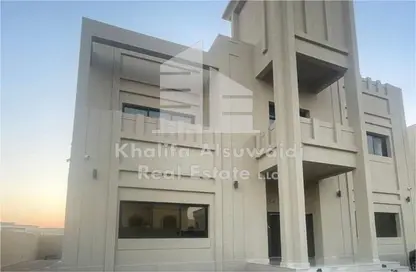 Villa - 4 Bedrooms - 5 Bathrooms for rent in Al Quoz 1 - Al Quoz - Dubai