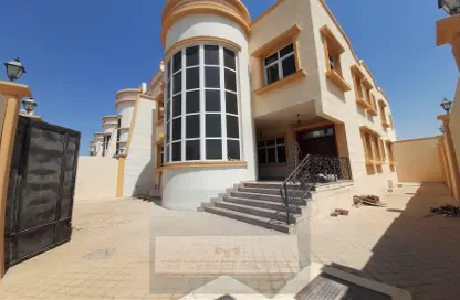 Villa - 4 Bedrooms - 5 Bathrooms for rent in Mohamed Bin Zayed Centre - Mohamed Bin Zayed City - Abu Dhabi