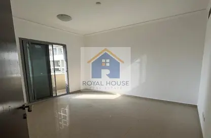 Apartment - 3 Bedrooms - 3 Bathrooms for sale in Al Majaz 2 - Al Majaz - Sharjah