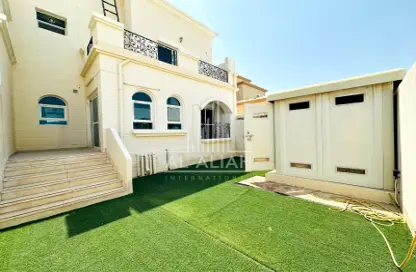 Villa - 4 Bedrooms - 5 Bathrooms for rent in Khalifa City A - Khalifa City - Abu Dhabi