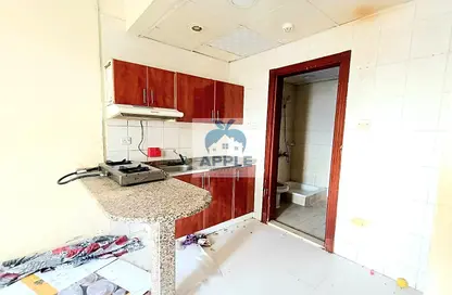 Apartment - 1 Bathroom for rent in Muwaileh 3 Building - Muwaileh - Sharjah