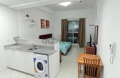 Apartment - 1 Bathroom for rent in Al Khail Heights - Al Quoz - Dubai