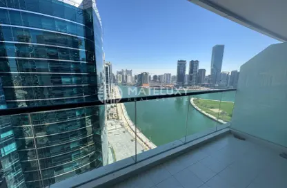 Apartment - Studio - 1 Bathroom for rent in Bay's Edge - Business Bay - Dubai