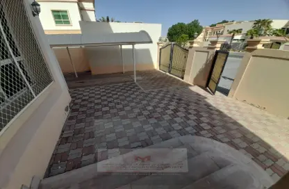 Villa - 4 Bedrooms - 5 Bathrooms for rent in Mohamed Bin Zayed City - Abu Dhabi