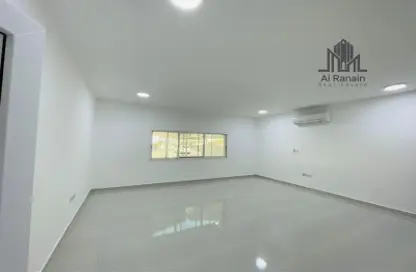 Apartment - 3 Bedrooms - 3 Bathrooms for rent in Al Zaafaran - Al Khabisi - Al Ain