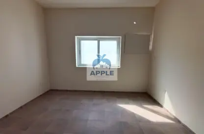 Apartment - 1 Bathroom for rent in Muwailih Building - Muwaileh - Sharjah