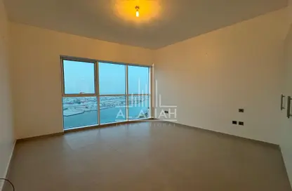 Apartment - 2 Bedrooms - 3 Bathrooms for rent in Al Reef Tower - Corniche Road - Abu Dhabi