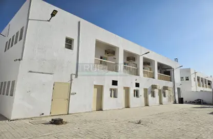 Labor Camp - Studio for sale in Al Sajaa - Sharjah