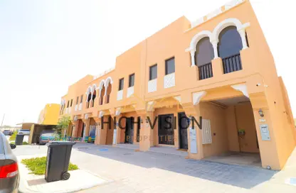 Villa - 2 Bedrooms - 3 Bathrooms for rent in Zone 7 - Hydra Village - Abu Dhabi