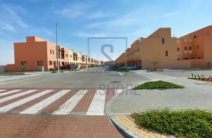 Villa - 2 Bedrooms - 3 Bathrooms for rent in Zone 8 - Hydra Village - Abu Dhabi