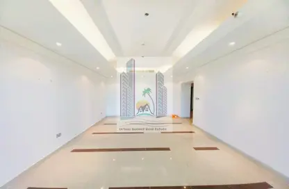 Apartment - 3 Bedrooms - 3 Bathrooms for rent in Wave tower - Corniche Road - Abu Dhabi