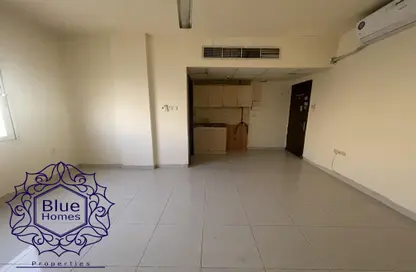 Apartment - 1 Bathroom for rent in Suroor 511 - Muwaileh - Sharjah