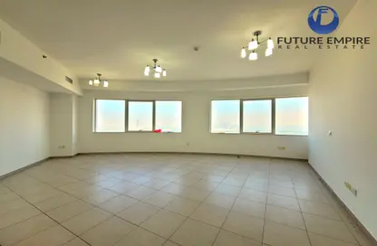 Apartment - 2 Bedrooms - 3 Bathrooms for rent in Blue Tower - Sheikh Zayed Road - Dubai