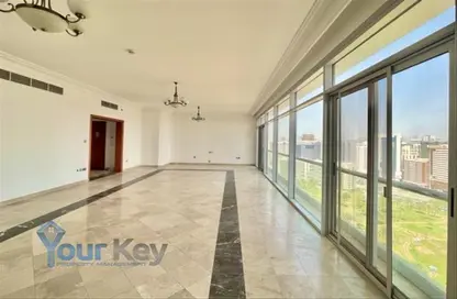 Apartment - 3 Bedrooms - 4 Bathrooms for rent in Garden View Tower - Khalifa Street - Abu Dhabi