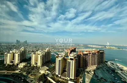 Apartment - 1 Bathroom for rent in The Palm Tower - Palm Jumeirah - Dubai