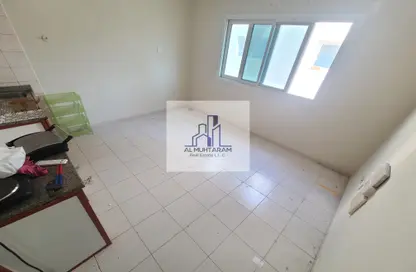 Apartment - 1 Bathroom for rent in Fire Station Road - Muwaileh - Sharjah