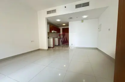 Apartment - 1 Bathroom for rent in Lakeside Tower D - Lakeside Residence - Dubai Production City (IMPZ) - Dubai