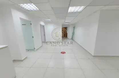 Office Space - Studio - 1 Bathroom for rent in Blue Tower - Sheikh Zayed Road - Dubai