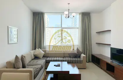 Apartment - 2 Bedrooms - 2 Bathrooms for rent in Pearl MAAM Residence - Sultan Bin Zayed the First Street - Muroor Area - Abu Dhabi