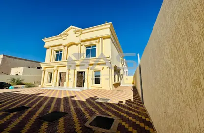 Villa - 4 Bedrooms - 6 Bathrooms for rent in Al Riffa - Ras Al Khaimah