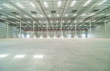 Warehouse - Studio for rent in Al Dhafrah - Abu Dhabi