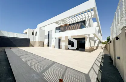 Villa - 5 Bedrooms - 6 Bathrooms for rent in West Yas - Yas Island - Abu Dhabi