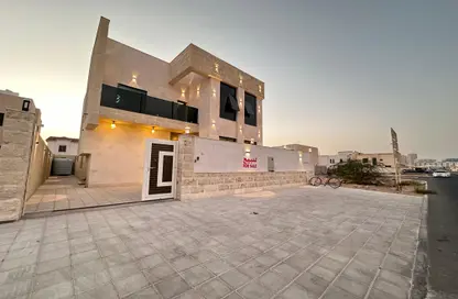 Villa - 5 Bedrooms - 7 Bathrooms for sale in Al Yasmeen 1 - Al Yasmeen - Ajman