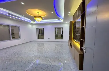 Villa - 3 Bedrooms - 4 Bathrooms for sale in Al Jazzat - Al Riqqa - Sharjah