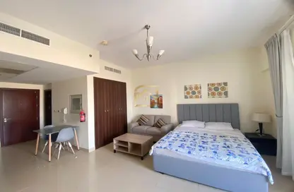 Apartment - 1 Bathroom for rent in Stadium Point - Dubai Sports City - Dubai