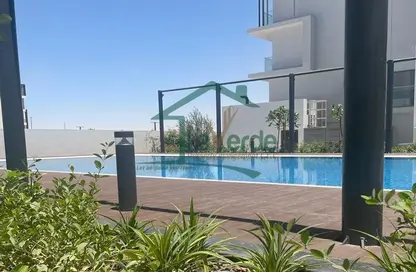 Duplex - 1 Bedroom - 1 Bathroom for rent in Oasis Residences - Masdar City - Abu Dhabi