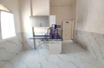 Apartment - Studio - 1 Bathroom for rent in Muwaileh 3 Building - Muwaileh - Sharjah